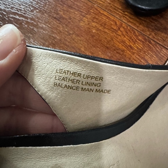 Classic Black Slingback Kitten Heels - Picture 3 of 5